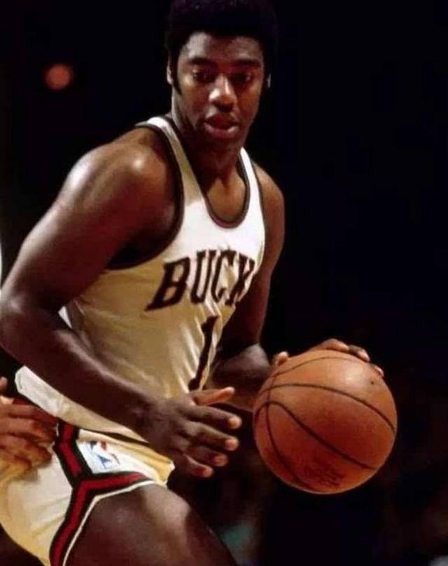 年男篮世界 年男篮世界