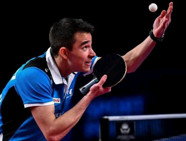 是他前进的 是他前进的