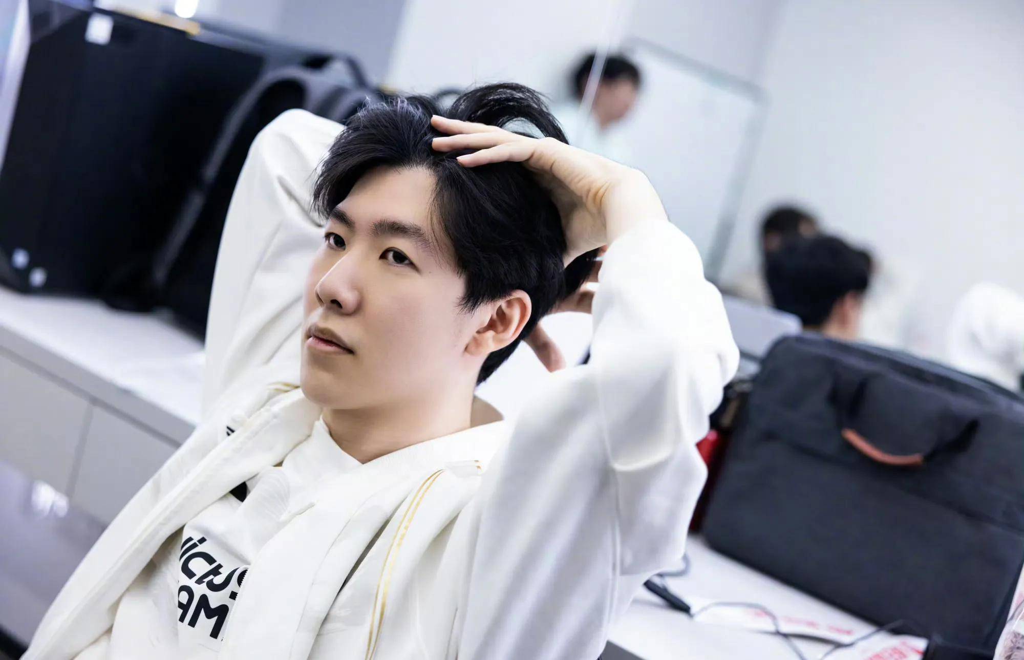 总有人以 总有人以